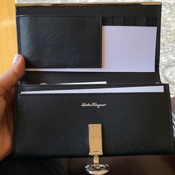 Brand New with box Salvatore Ferragamo Black Wallet - Picture 3 of 7